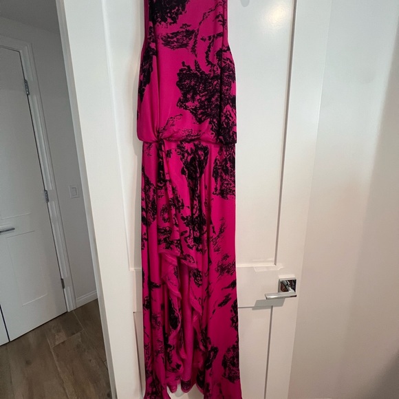 Halston -Elegant Pink and Black Dress size 8 NWOT - Picture 2 of 9